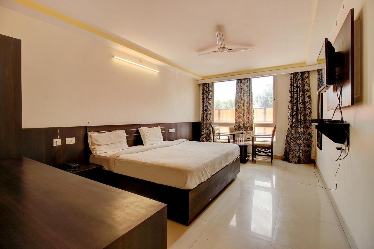 Fabhotel Ps Grand Lucknow Eksteriør billede
